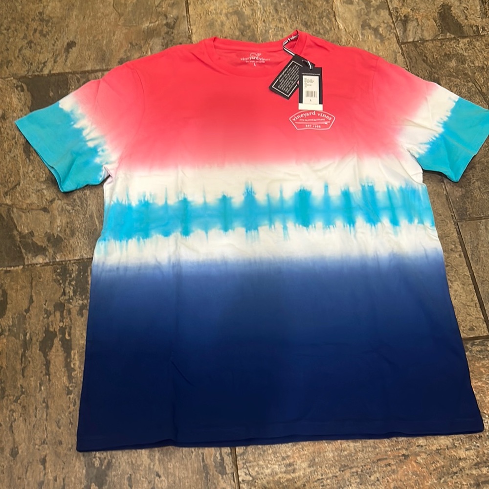 NWT Men’s Large Vineyard Vines T-Shirt